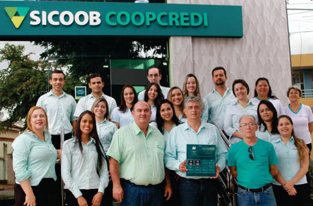 Sicoob Coopcredi recebe prêmio diamante do Bancoob e Cecremge