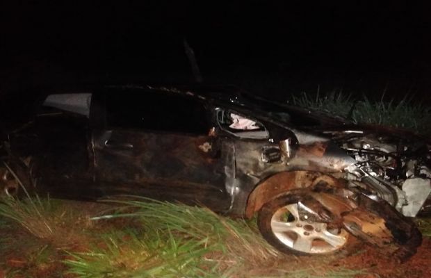 Mulher morre em acidente na MG-176 em Dores do Indaiá; motorista apresentava sinais de embriaguez, diz PMR