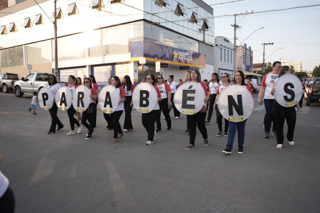 Desfile Cívico 140 Anos 