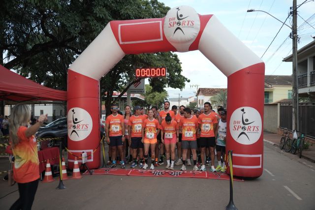 Feira Livre e Corrida Maio Laranja