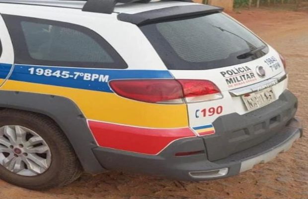 Homem foragido da justiça é preso por policiais militares.