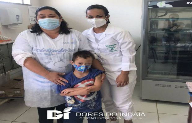 Na manhã desta quarta-feira (26), foi aplicada a primeira dose da vacina pediátrica contra a COVID-19 no PSF Juiz de Fora.